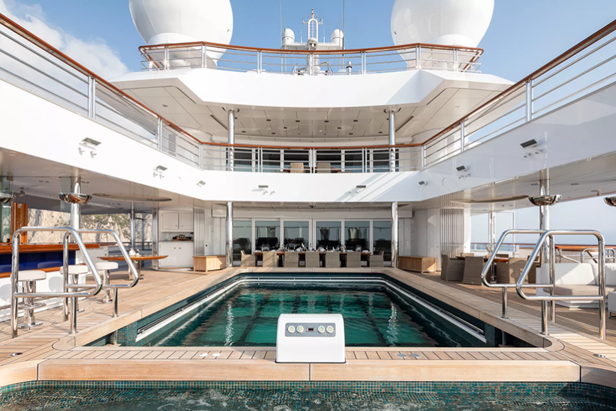 OCTOPUS - yacht for charter, pool