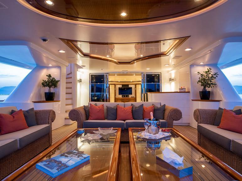 MAGENTA M - yacht interior